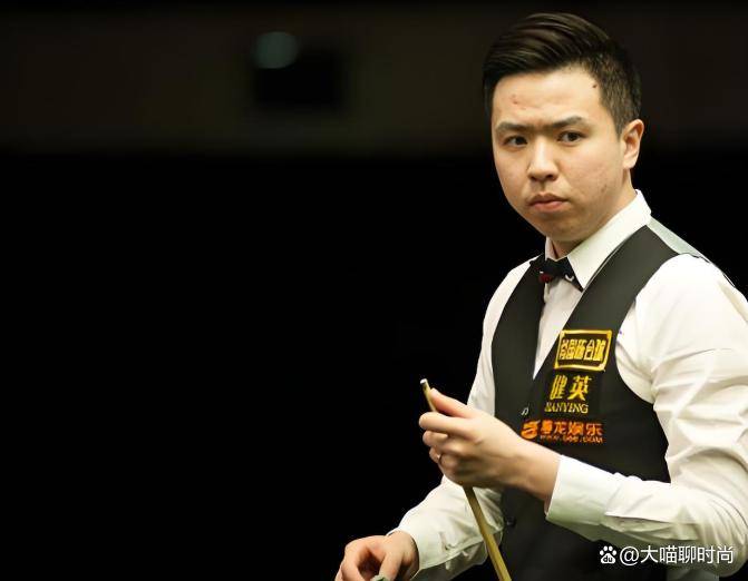 舞台上的不 舞台上的不