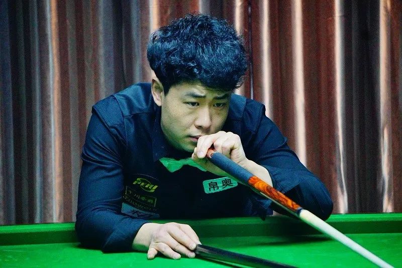 正是他在中 正是他在中